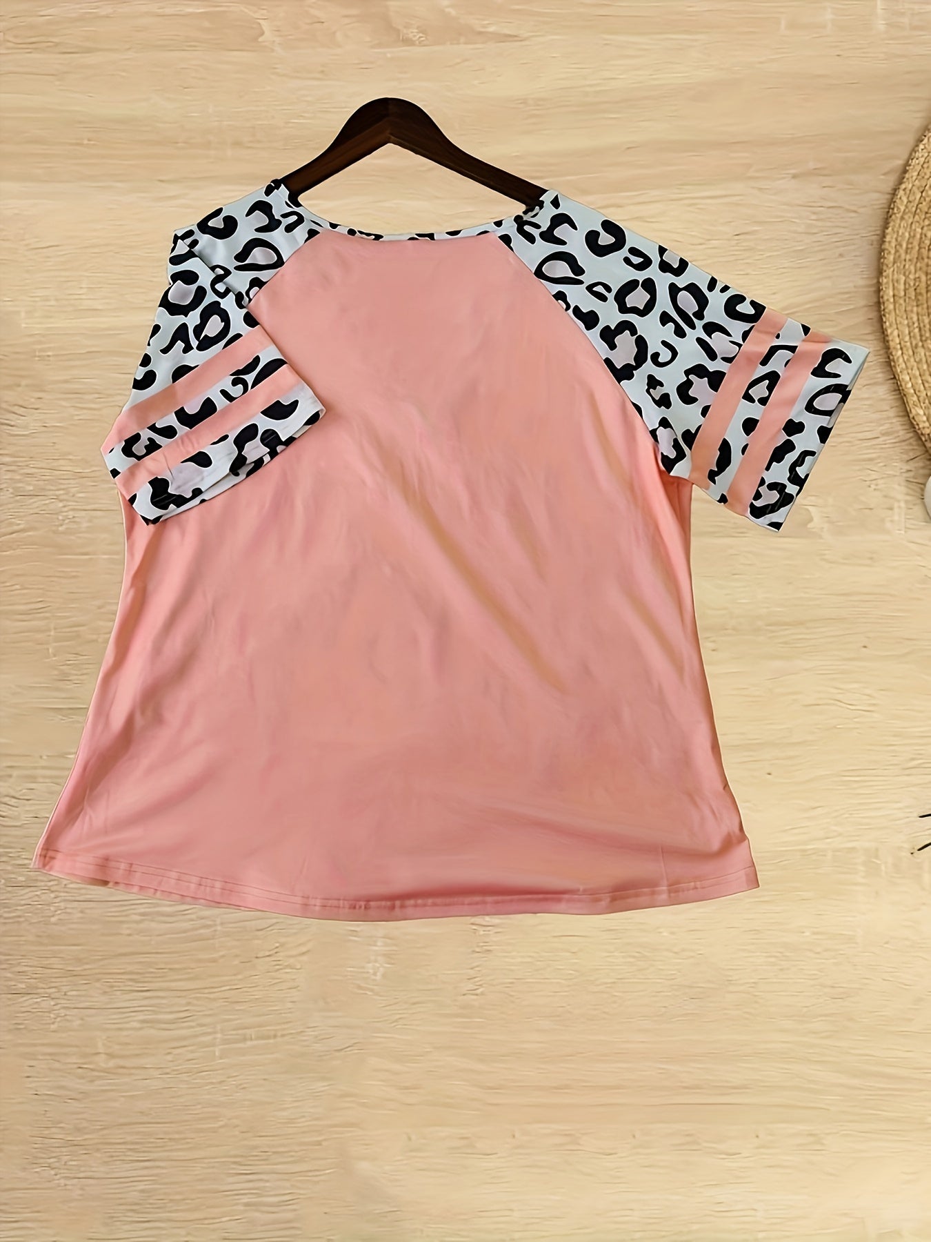 Plus Size Leopard Print Patchwork T-Shirt Casual Short Sleeve Top for Spring and Summer