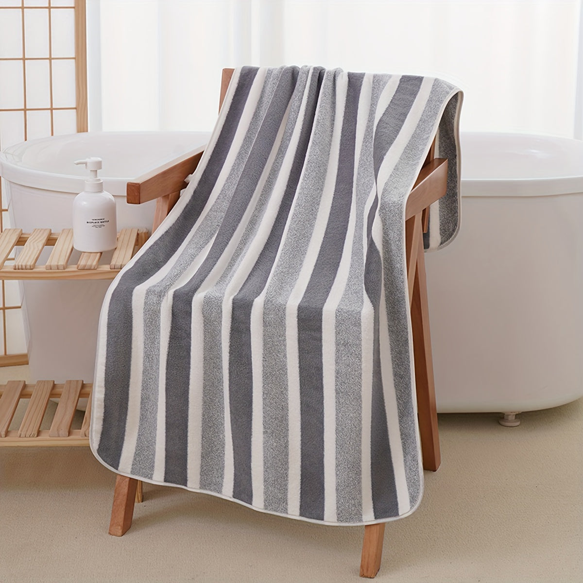 Microfiber Bath Towel Quick-Dry Highly Absorbent 139x70cm Gray and White