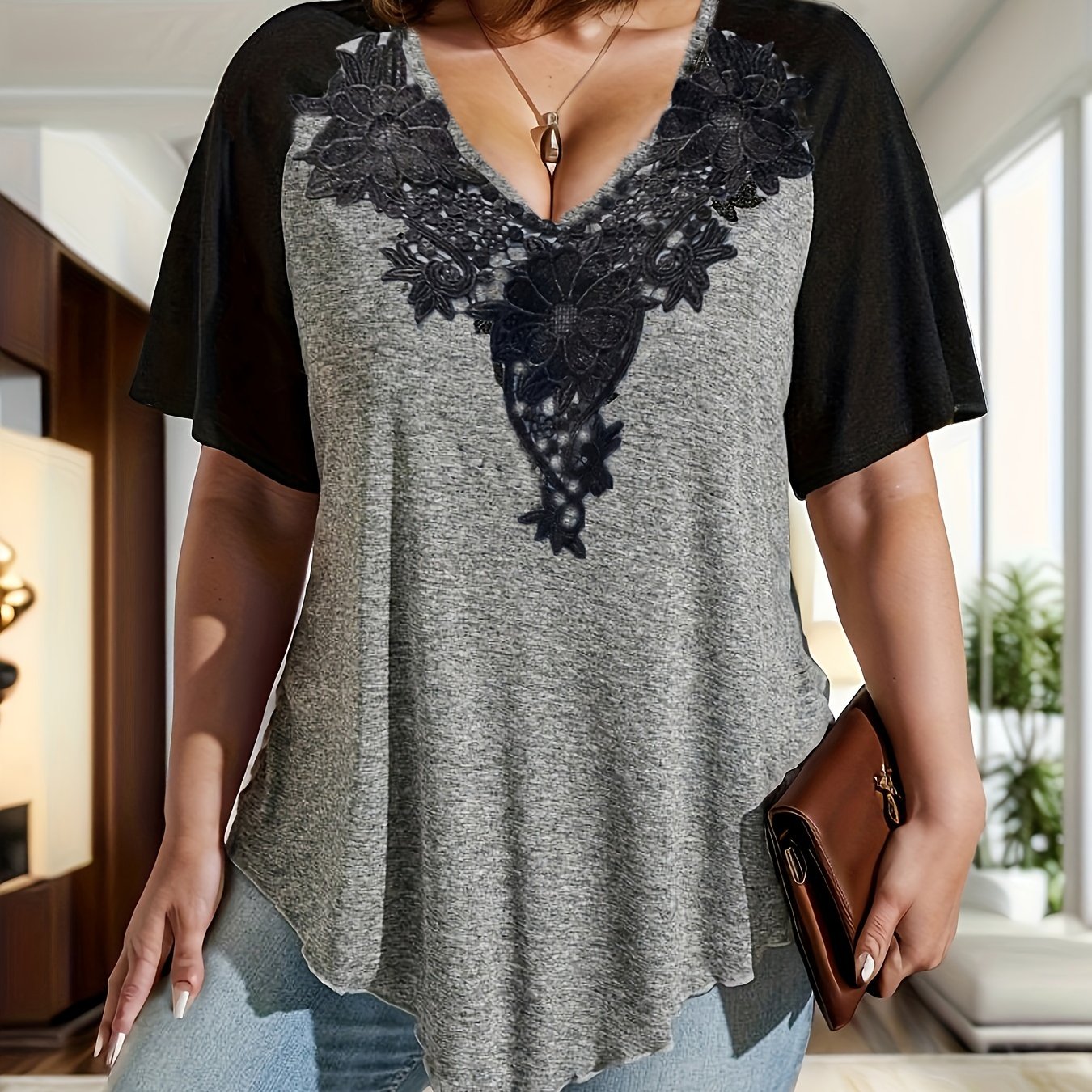 Plus Size Lace Stitching Colorblock V-Neck T-Shirt Summer Casual Women's Top