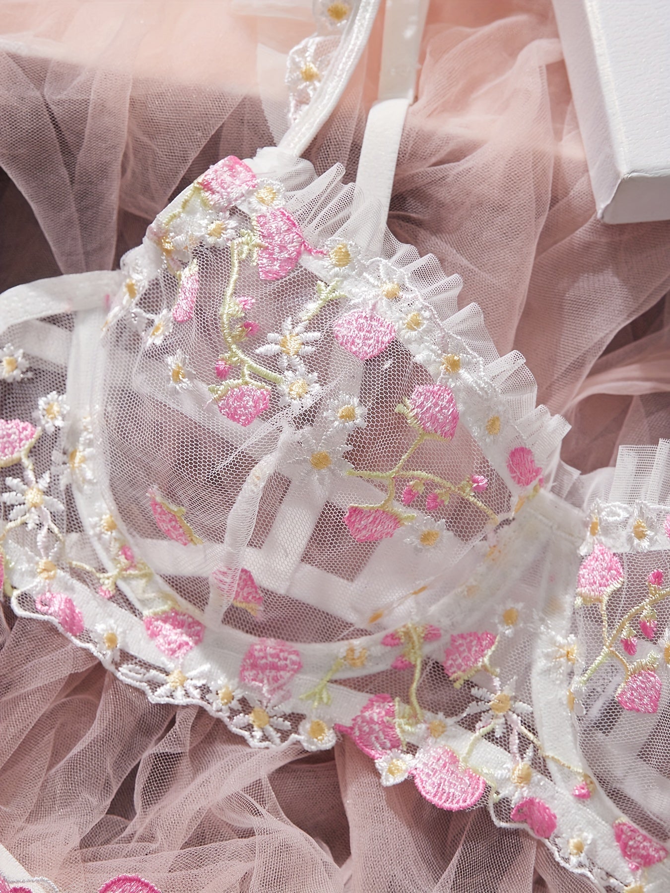 Women's Flower Design Lingerie Set with Bra and Thong for Sexy Underwear