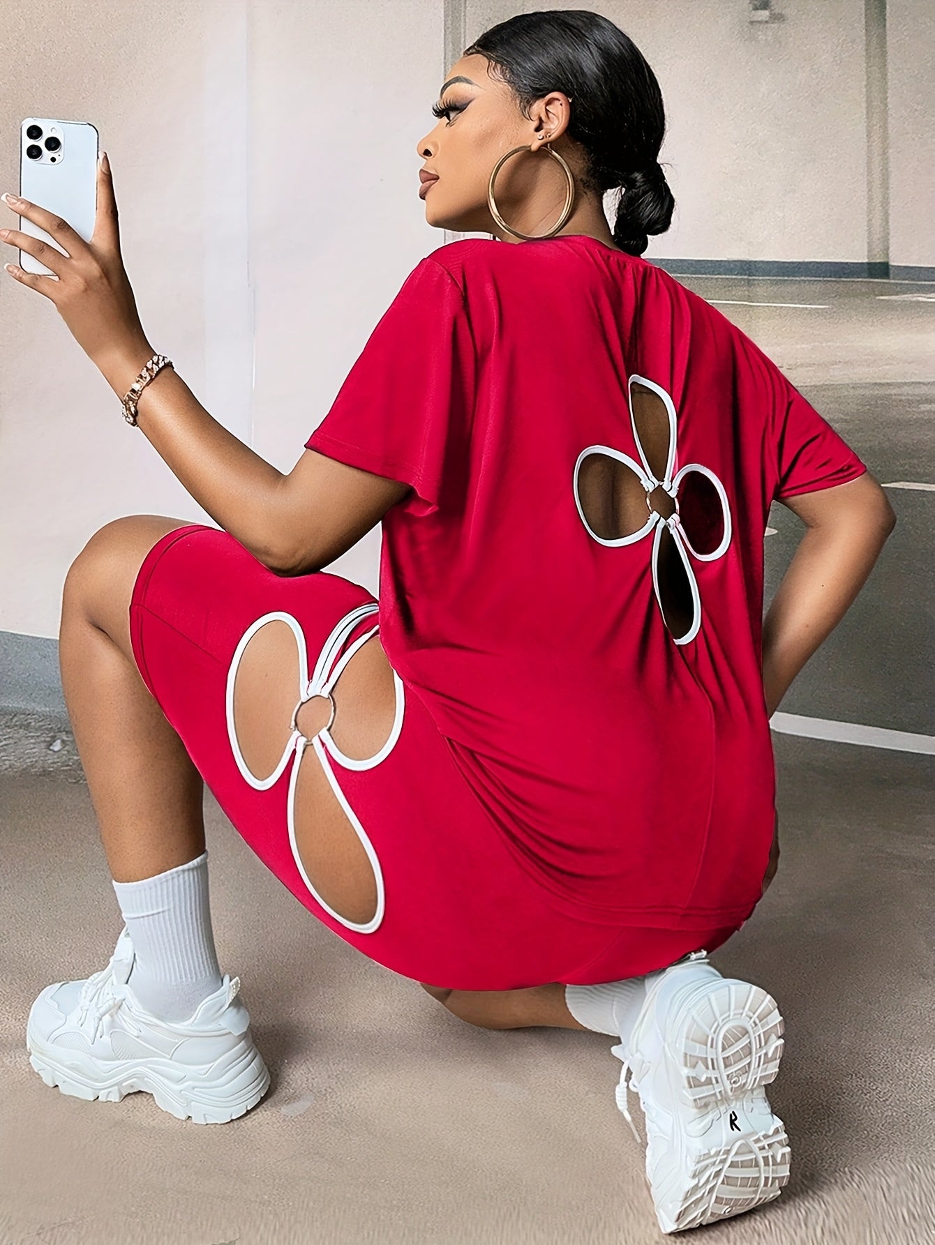 Plus Size Floral Hollow Out Sports Suit Set T-Shirt and Shorts Polyester Elastane