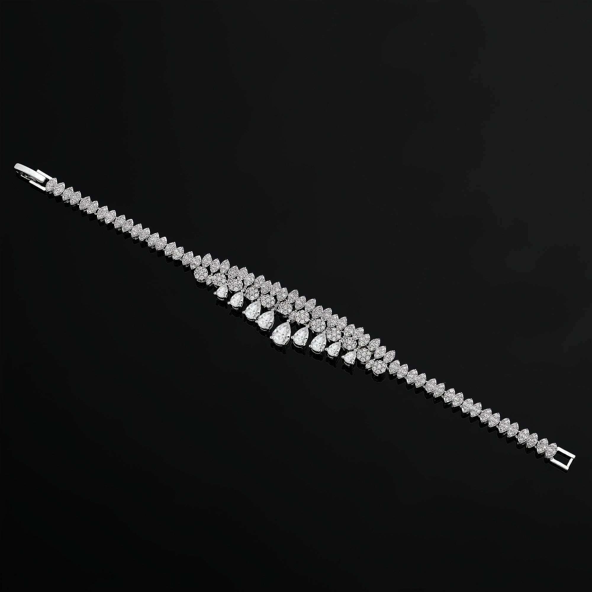 Conjunto de joyería nupcial elegante con zirconia cúbica, collar, pendientes, anillo y pulsera chapados en oro de 18 quilates