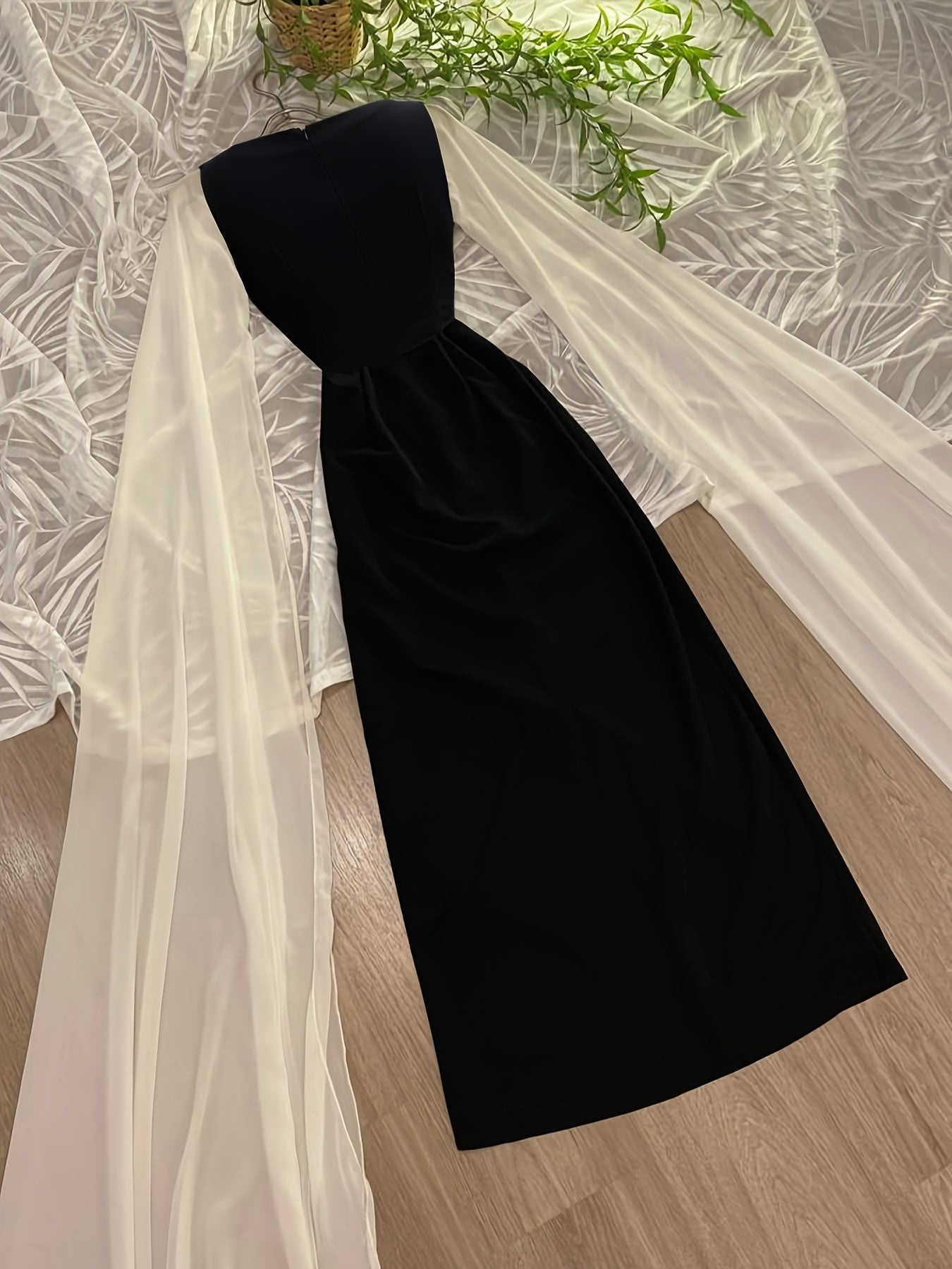 Bahor/yaz uchun uzun fermuarlı bodycon trikotaj ko'ylak, ayollar uchun zamonaviy kvadrat bo'yinli rang-blok dizayni bilan.