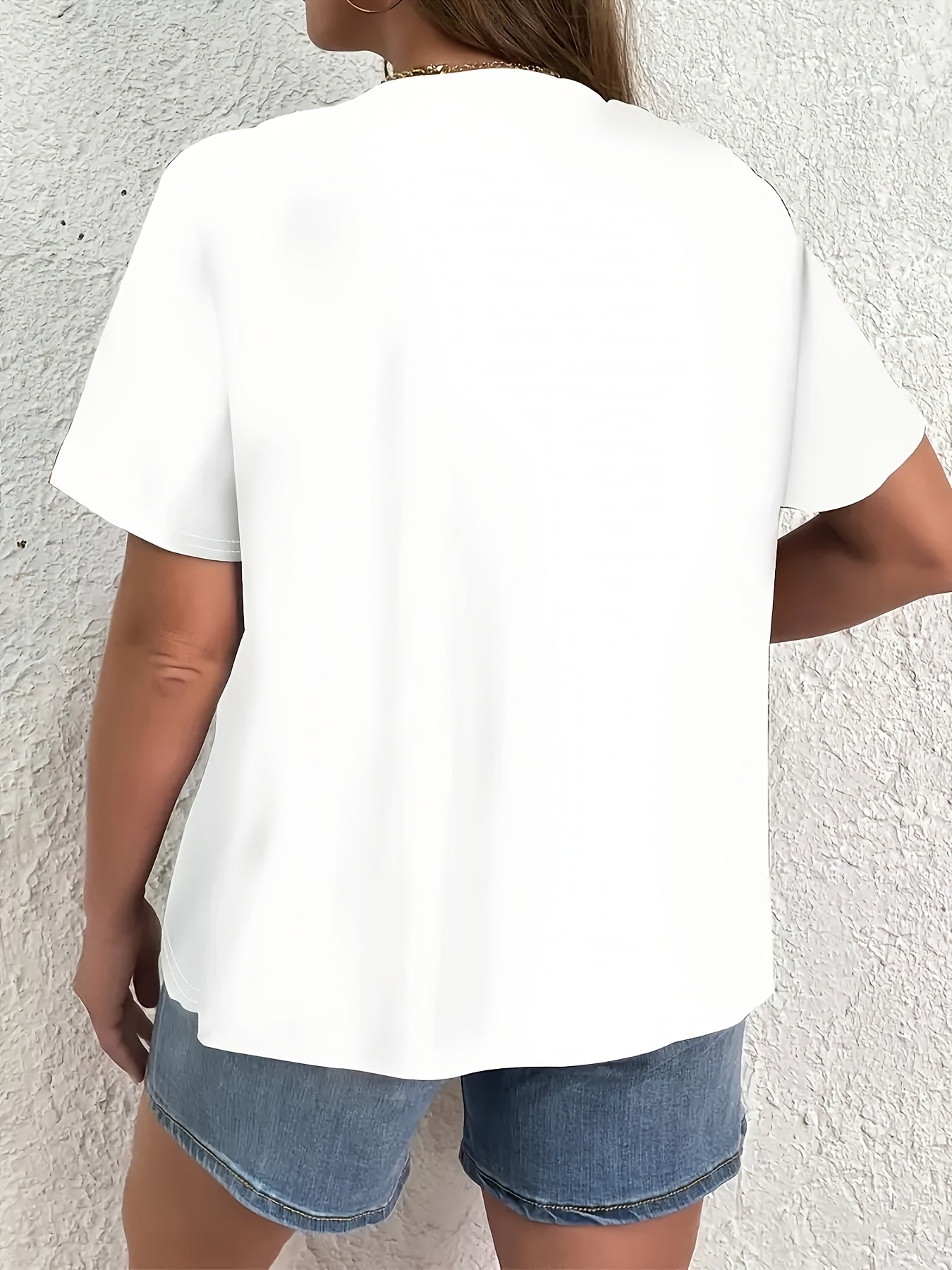 Plus Size Women's V-Neck Floral Print T-Shirt Lightweight Short Sleeve White Purple Black