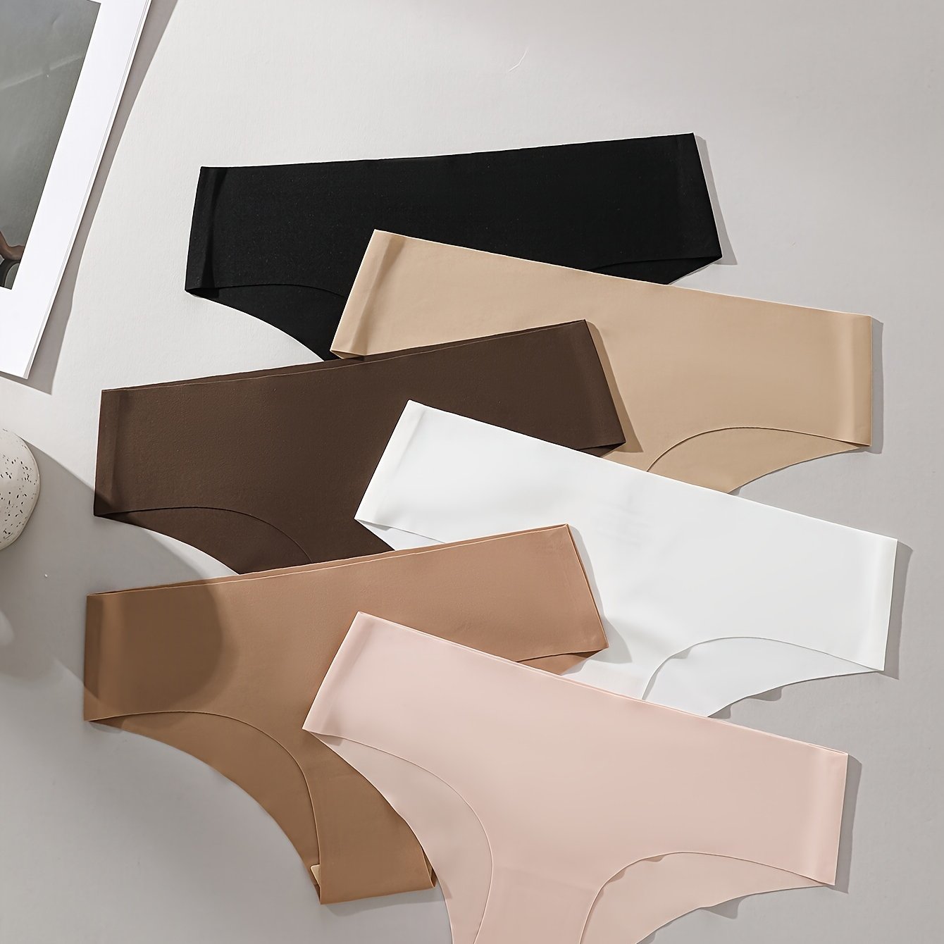 Women's Breathable Nylon Elastane Low-Rise Briefs Set of 6 with Color Block Design