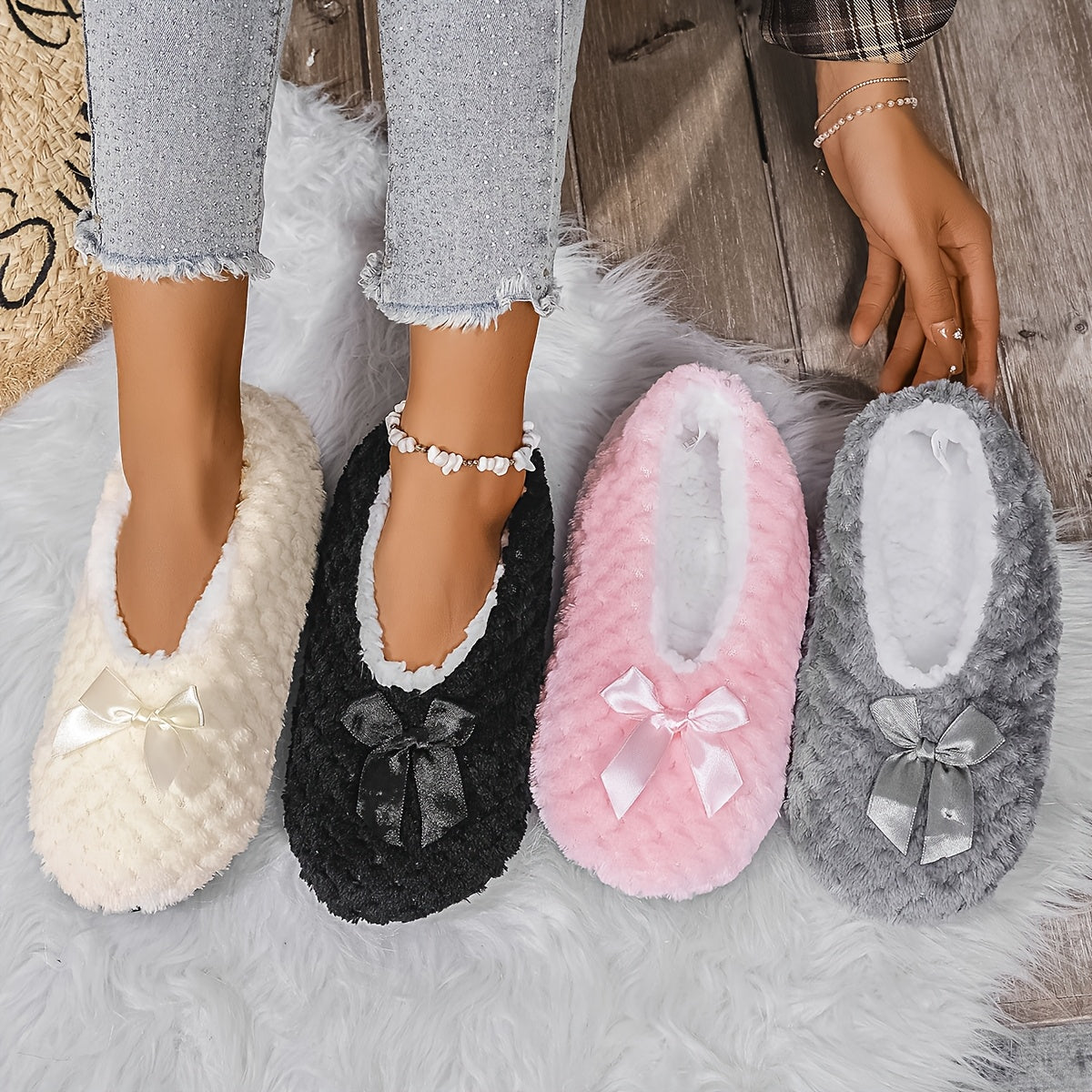 Women's Slip-On Indoor Slippers - Non-Slip Soft Fabric Cozy Black