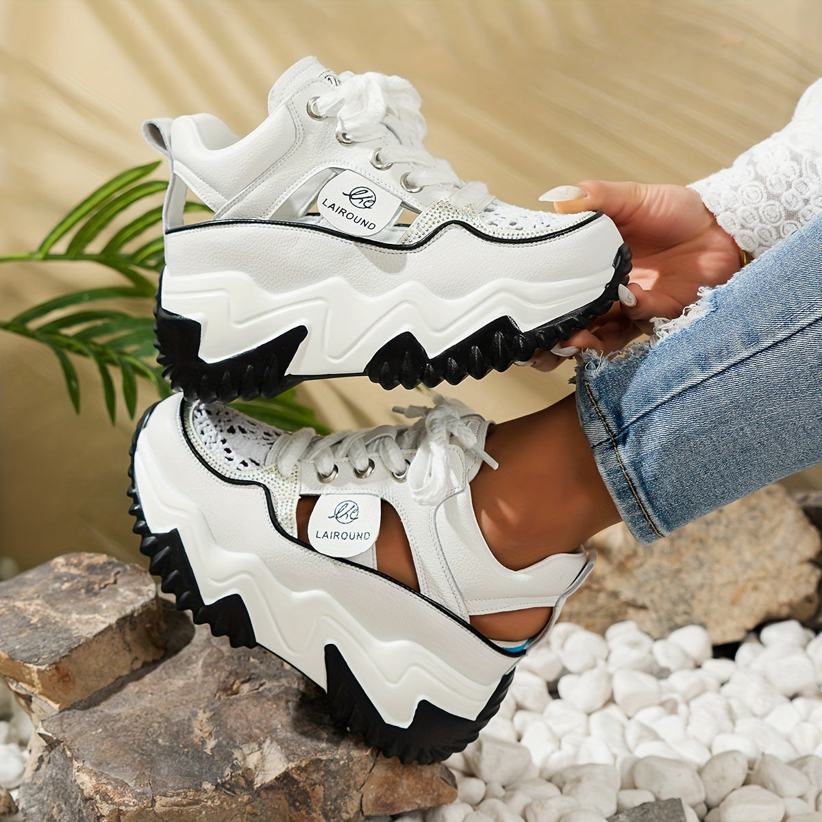 Women's Solid Color Lace-Up Platform Sneakers Breathable Low-Top Casual Shoes