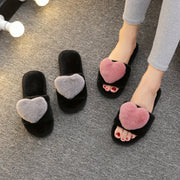 Zapatillas de felpa para mujer, interiores acogedores, con corazón, para invierno, suela de EVA