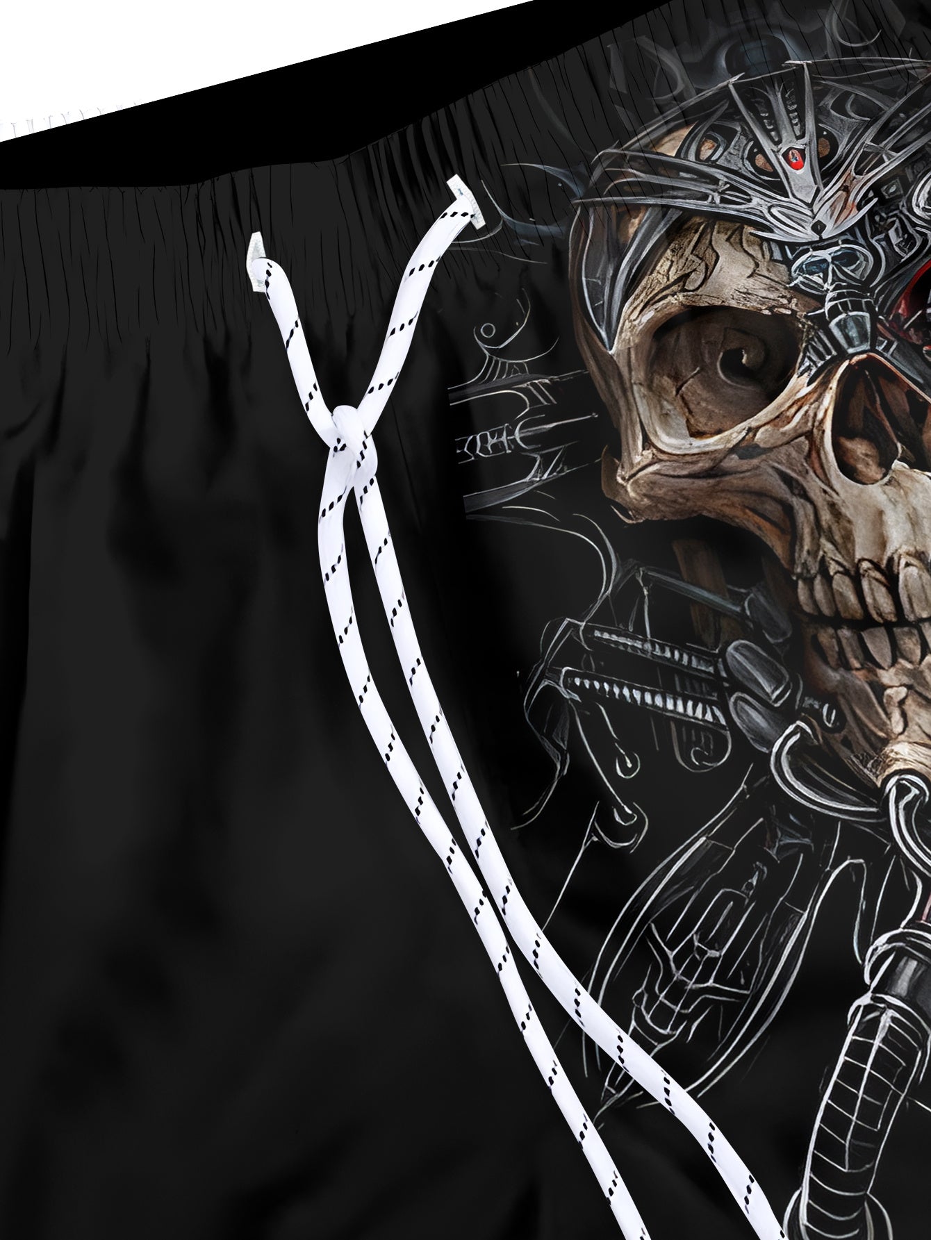 Erkaklar uchun plussiz plyaj shortlari 100% cho'zilmaydigan polyesterdan tayyorlangan. Bo'sh kesim, tortish ipi bilan, to'qilgan boshi bilan ta'til uslubi. Yengil, 110g/m², yoz uchun ideal.