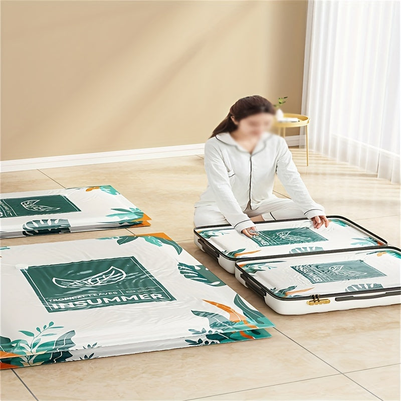 PVC materialidan tayyorlangan to'rtburchak shaklidagi uch dona Space Saver vakuum saqlash sumkasi kiyim, yotoq, yostiq, ko'rpa va ko'rpachalarni siqish va muhrlash uchun. Elektr energiyasi talab qilinmaydi. Yostiq va kiyim saqlash uchun mos.