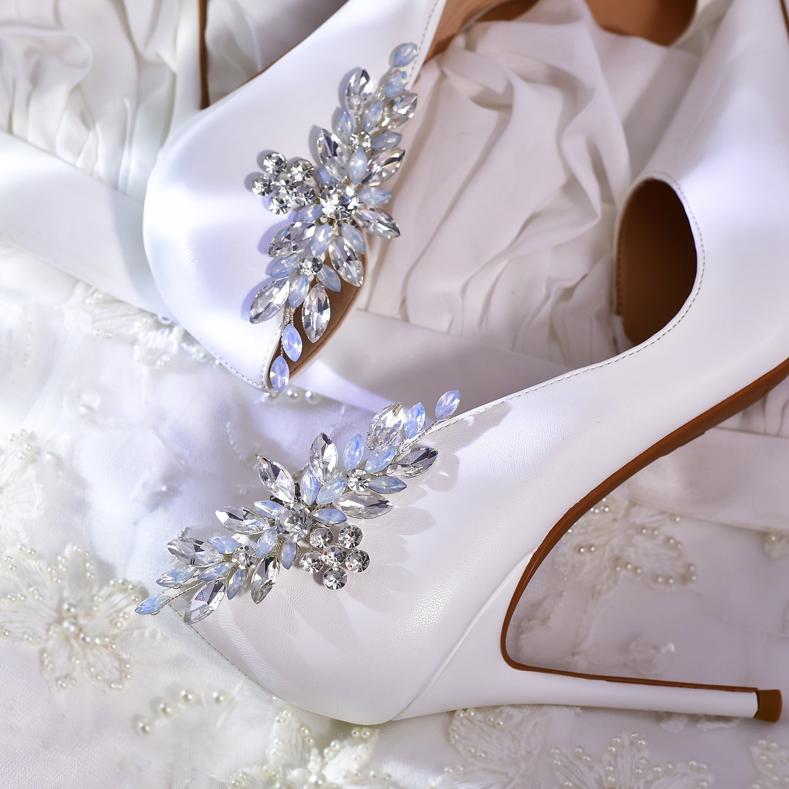 Set of 2 Synthetic Rhinestone Floral Shoe Clips with Pearl for Brides