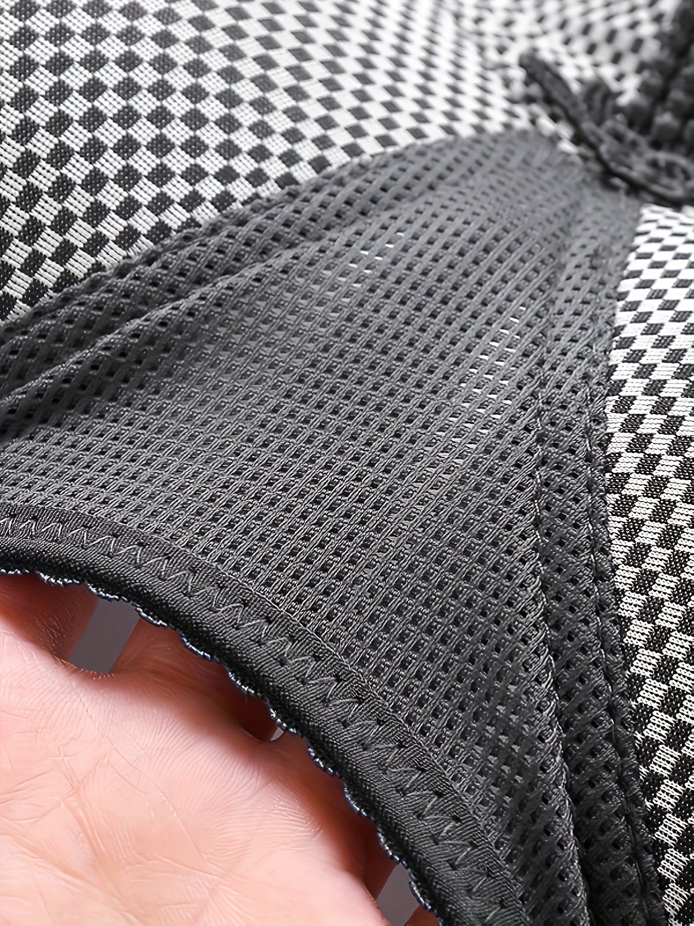 Wireless Push-Up Bra with Textured Mesh and Comfortable Fit