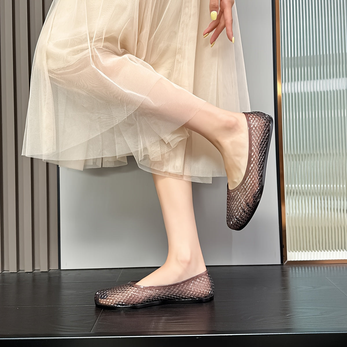 Women's Breathable Jelly Shoes Flat Slip-On Summer Beach Footwear