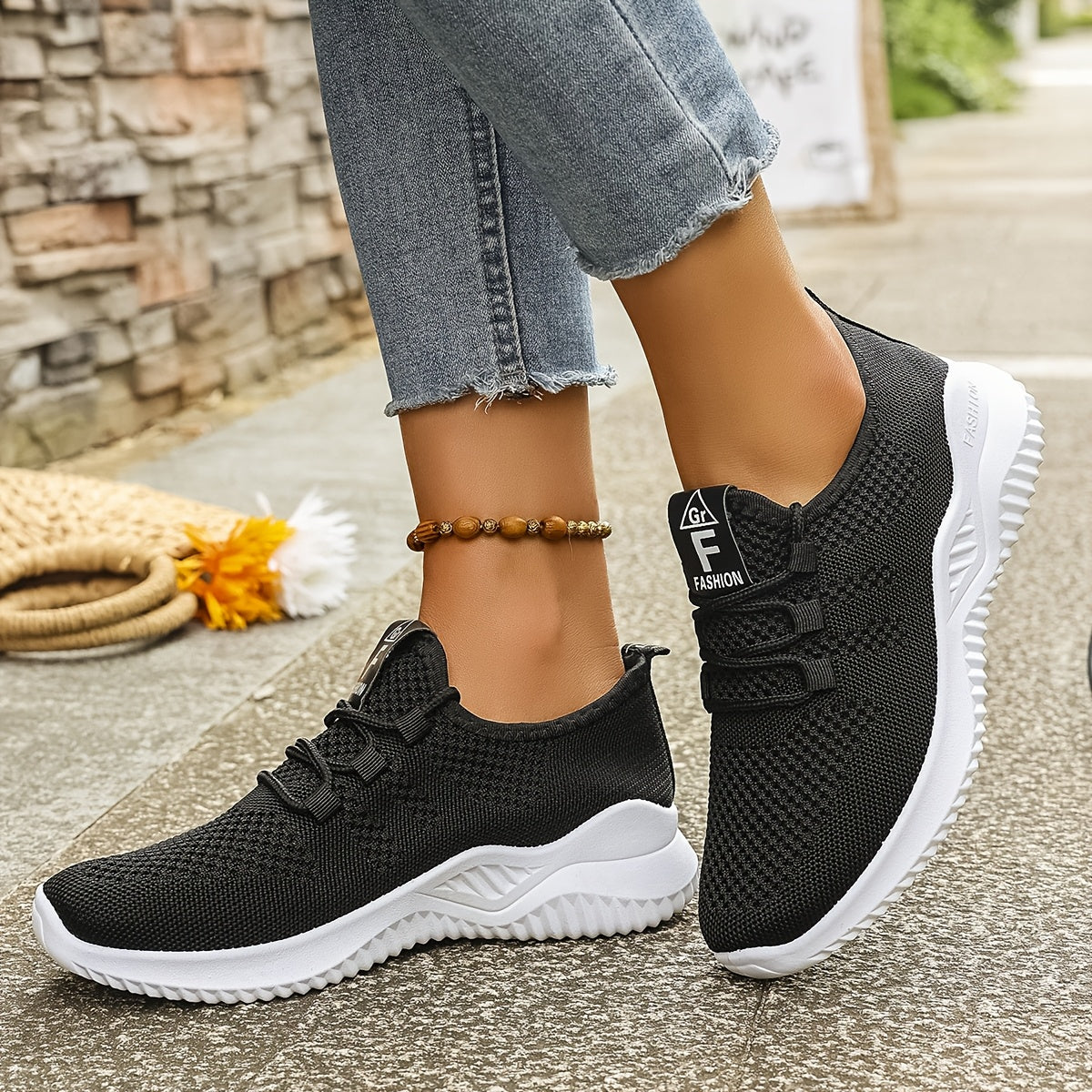 Ayollar uchun kundalik sport poyabzali, teridan bo‘yalgan, lentalar bilan bog‘lanadigan ayollar uchun barcha mavsumlarga mos sneakers
