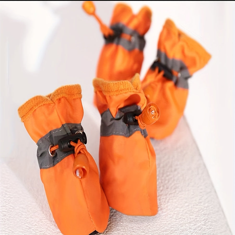 4 ta qalin, iliq va sirpanmaydigan it oyoq himoyachilari to'plami, elastik tugma bilan.