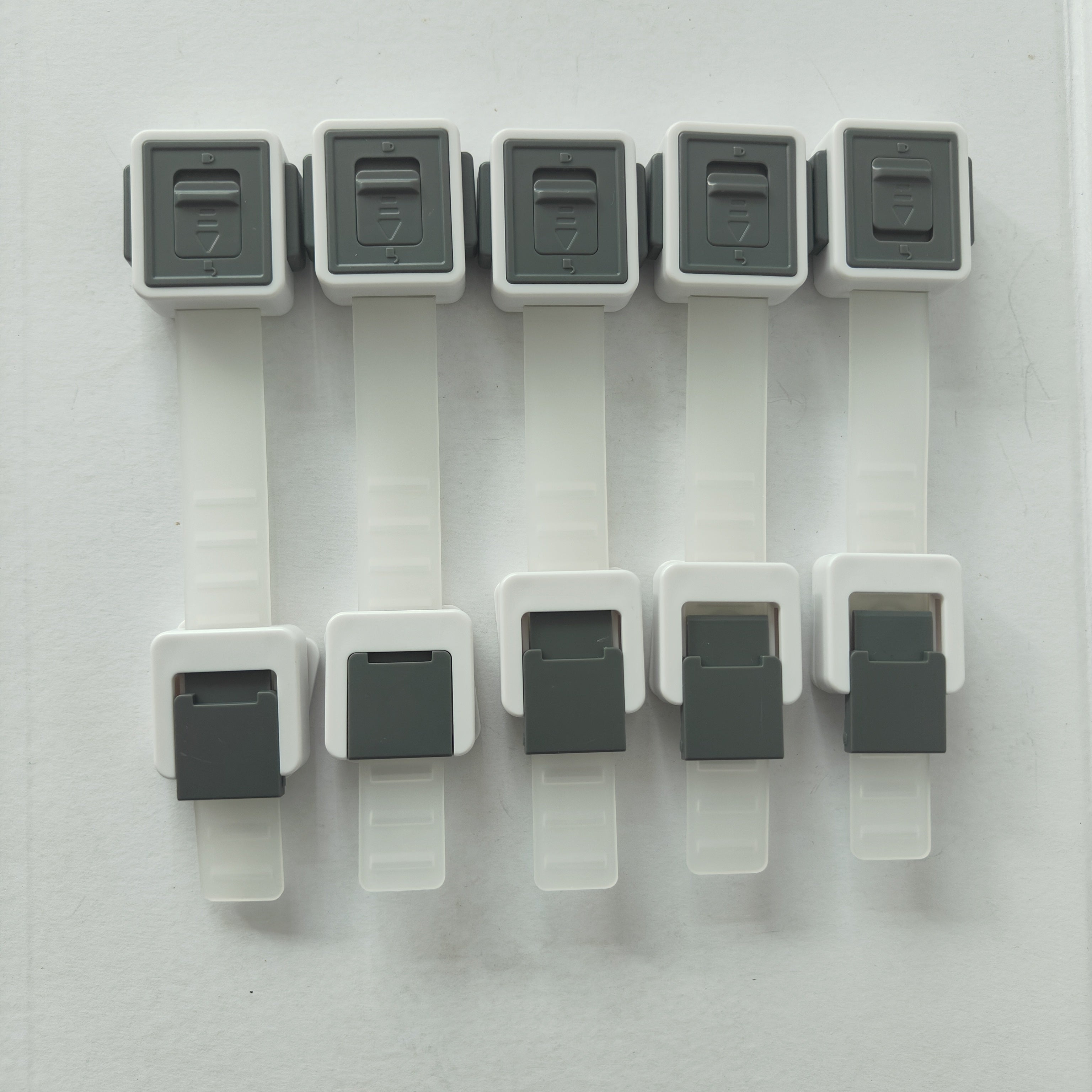 Kiddie xavfsizlik qulflari uchun shkaflar va shkaflar uchun sozlanadigan bosimni oldini olish, ftalatdan ozod ABS, 1, 2, 5 yoki 10 ta paket