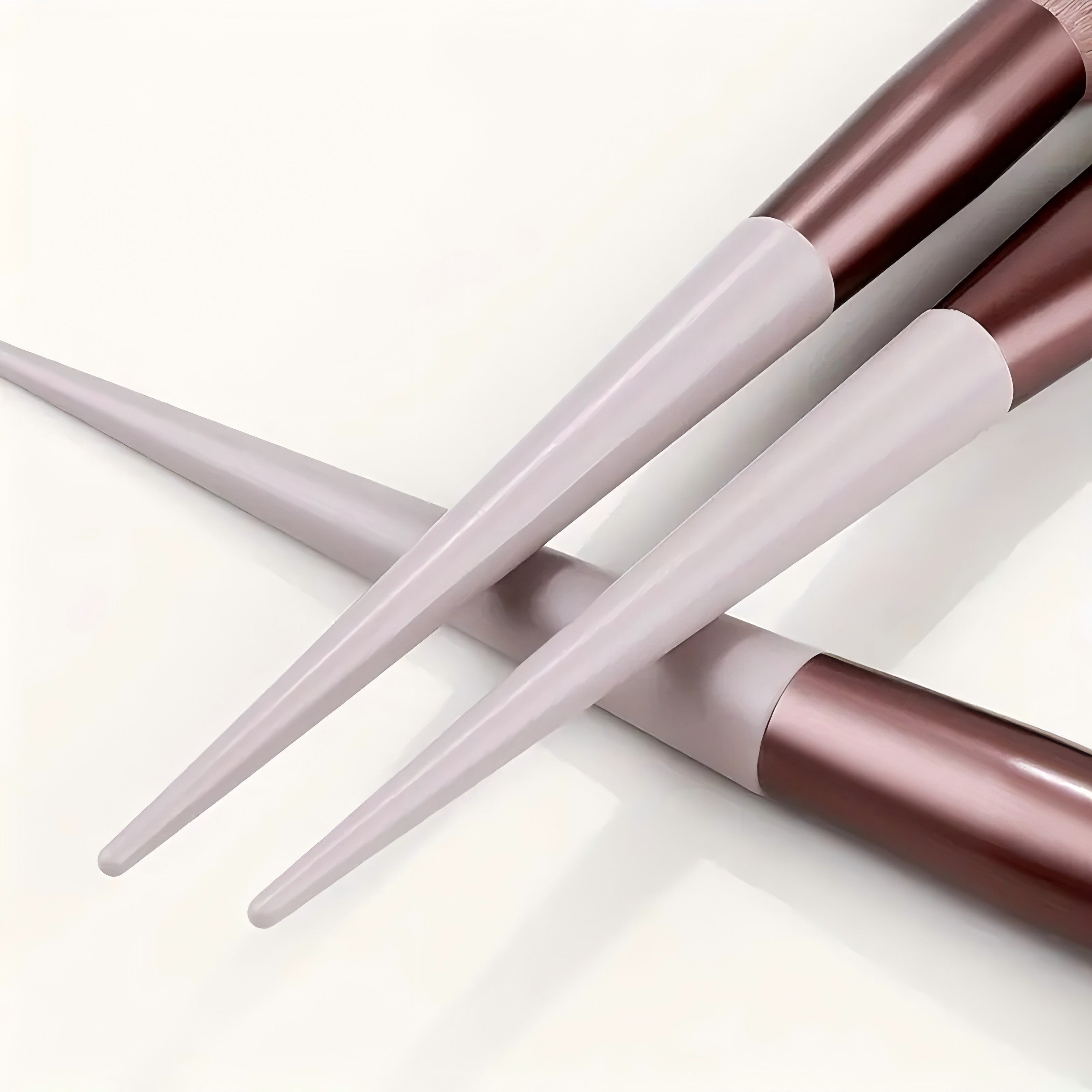 13-Piece Makeup Brush Set Nylon Synthetic Fiber Easy to Use Professional Travel-Friendly