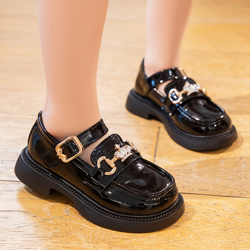 Zapatos planos tipo Mary Jane para niñas con diseño de corazón, de microfibra ligera y cuero sintético, en negro o blanco