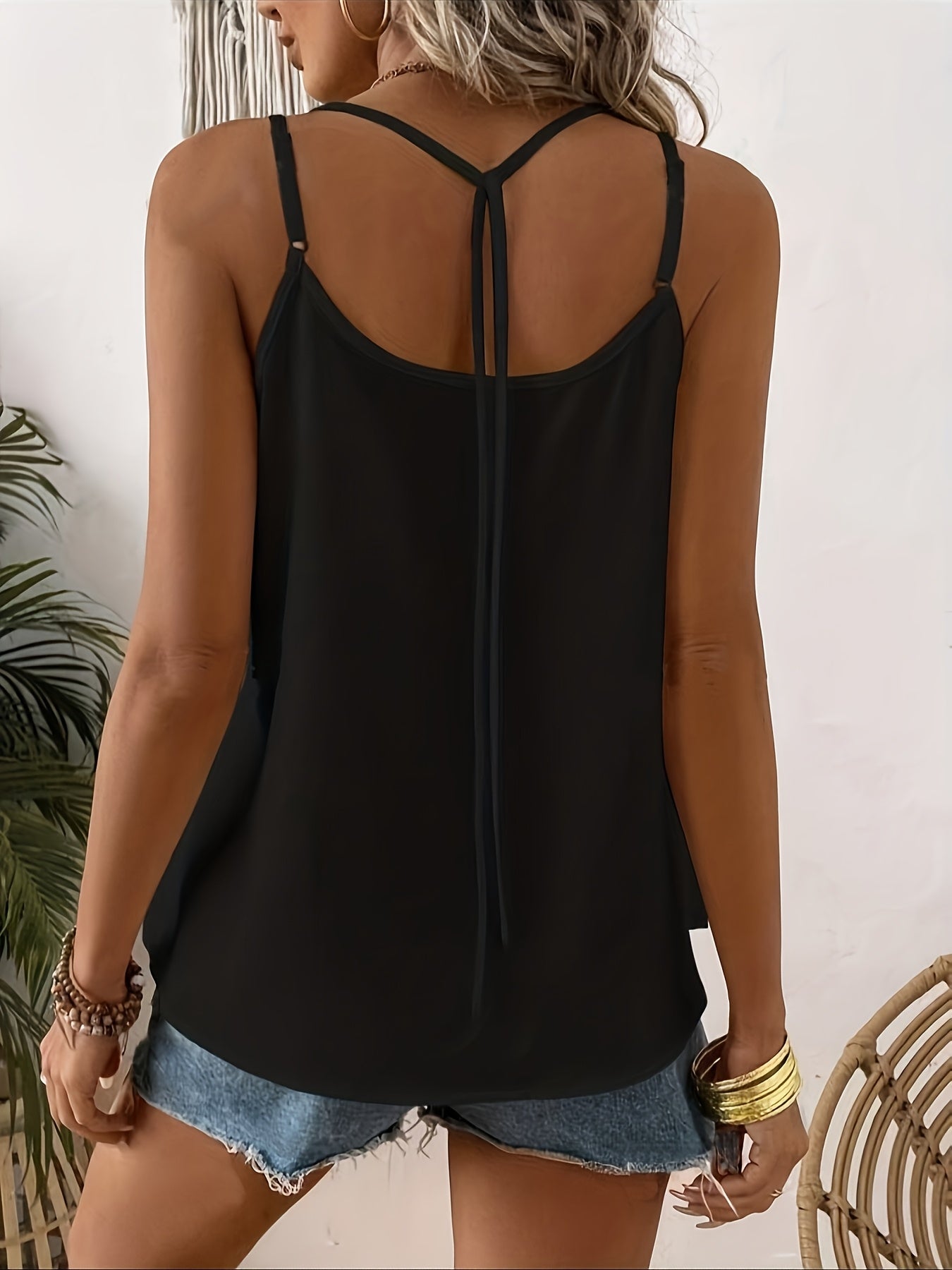 Plus Size Women's Black V-Neck Sleeveless Tank Top for Summer Vacation