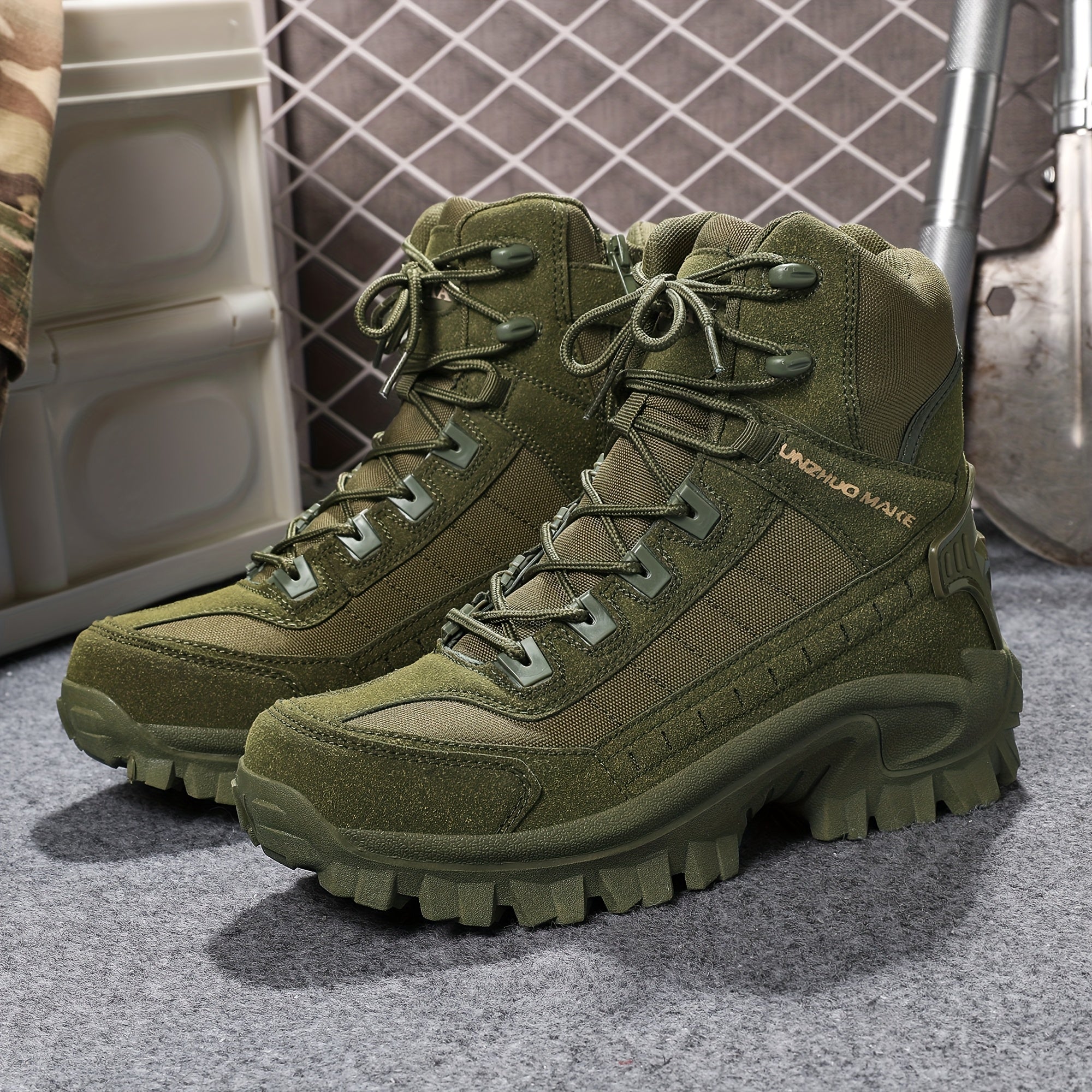 Men's Hiking Shoes Beige Non-Slip Wear-Resistant Mid-Calf Outdoor Trekking Footwear