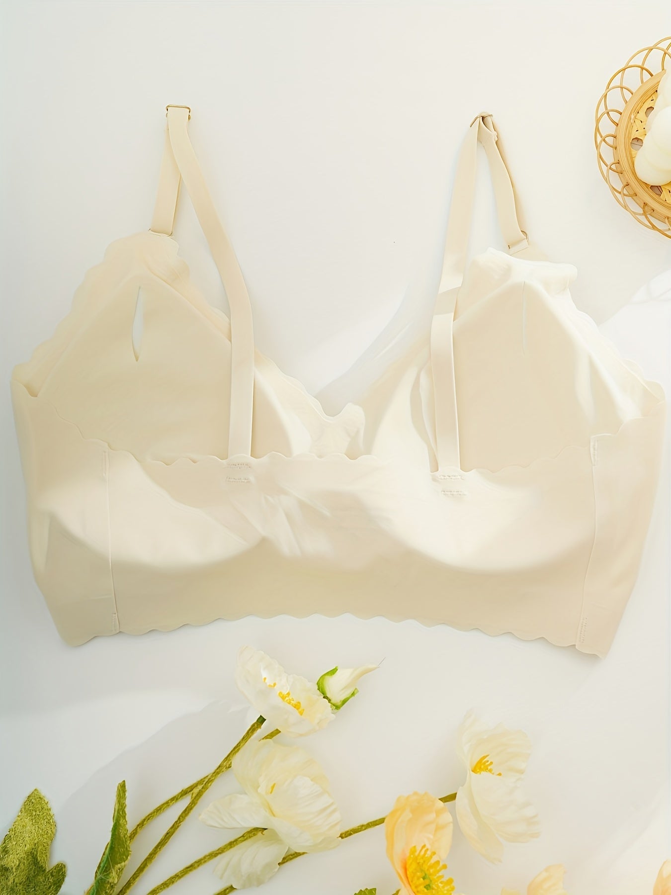 Women's Nylon Sports Bra V-Neck Removable Pads Light Gray Comfortable Supportive