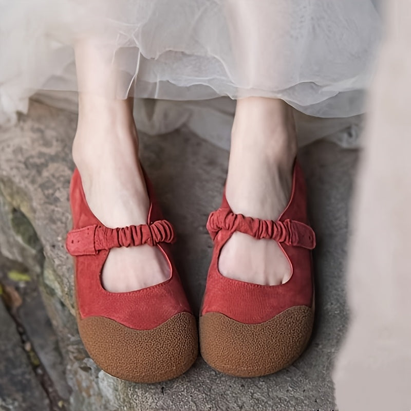 Women's Leather Flat Shoes Soft Sole Beige Slip-On Casual Travel