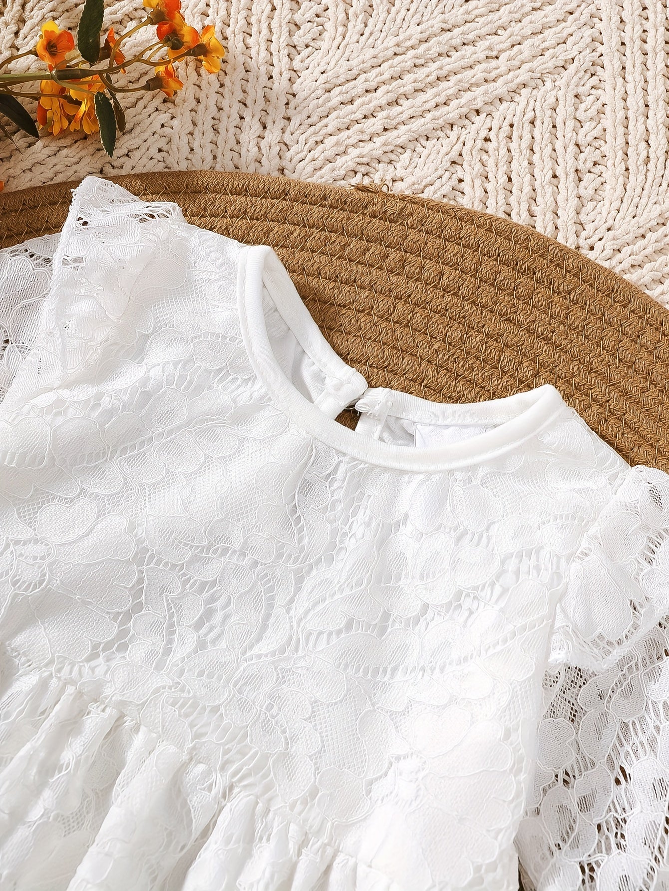 Girls' White Lace Fly Sleeve Top and Ripped Denim Jeans Set for Spring Summer Fall