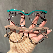 Retro-Inspired Cat Eye Glasses Women Transparent Lenses Fashionable Computer Eyewear