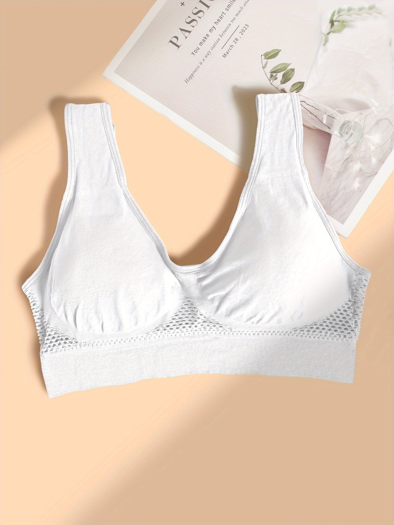 Plus Size Sports Bras Breathable Mesh No Underwire Padded Cups Black Beige