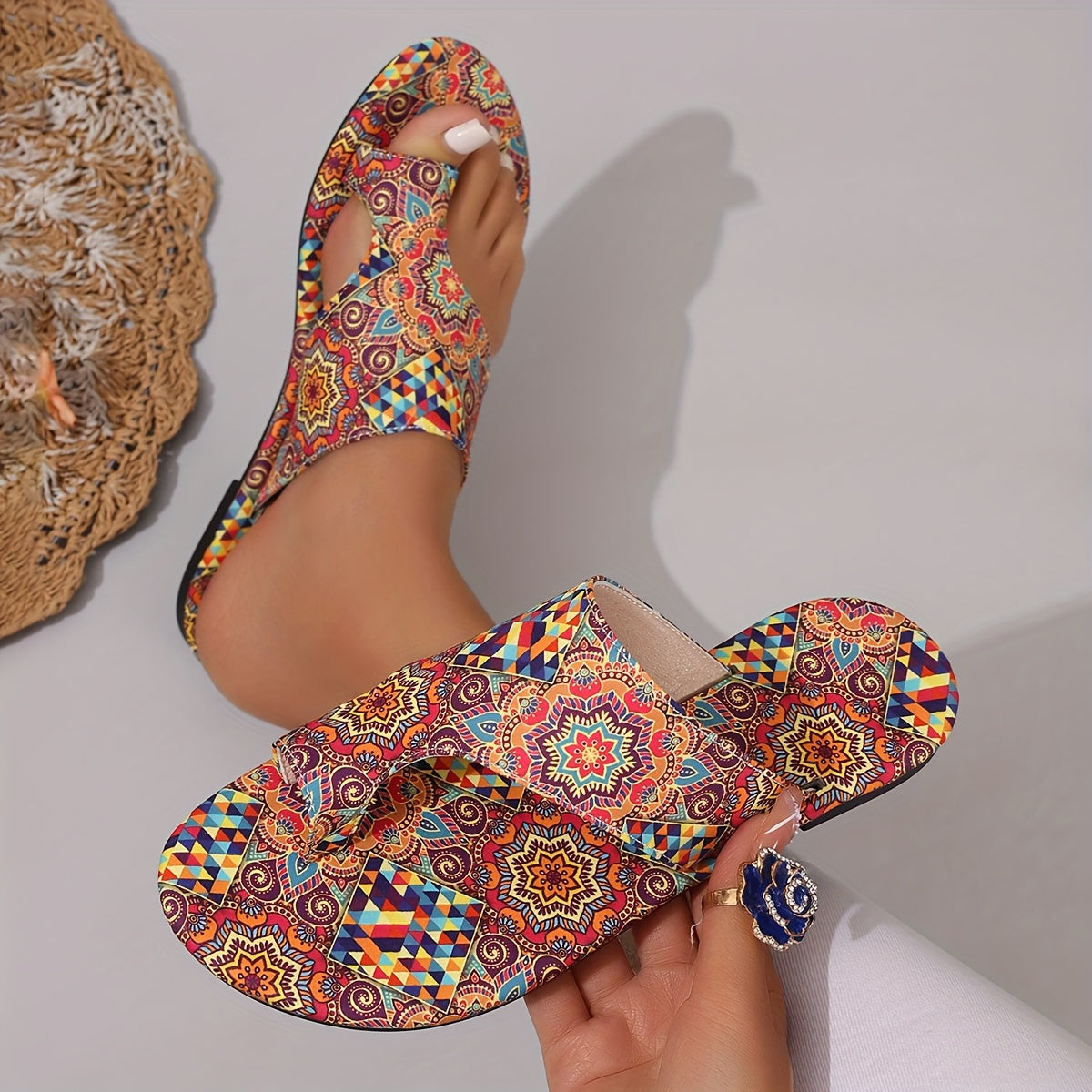 Women's Bohemian Geometric Print Slip-On Flat Summer Sandals with Breathable Fabric