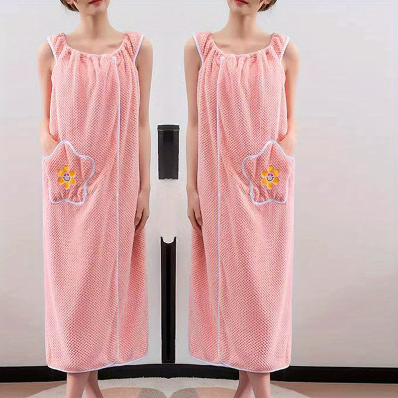 Hashamatli koral fliys ayollar uchun hammom sochiq koftasi, qo'shimcha uzun, ultra-sorbent, yelkasiz va gullar bilan cho'ntakli. Uyda foydalanish uchun mukammal, ko'k yoki yashil rangda.