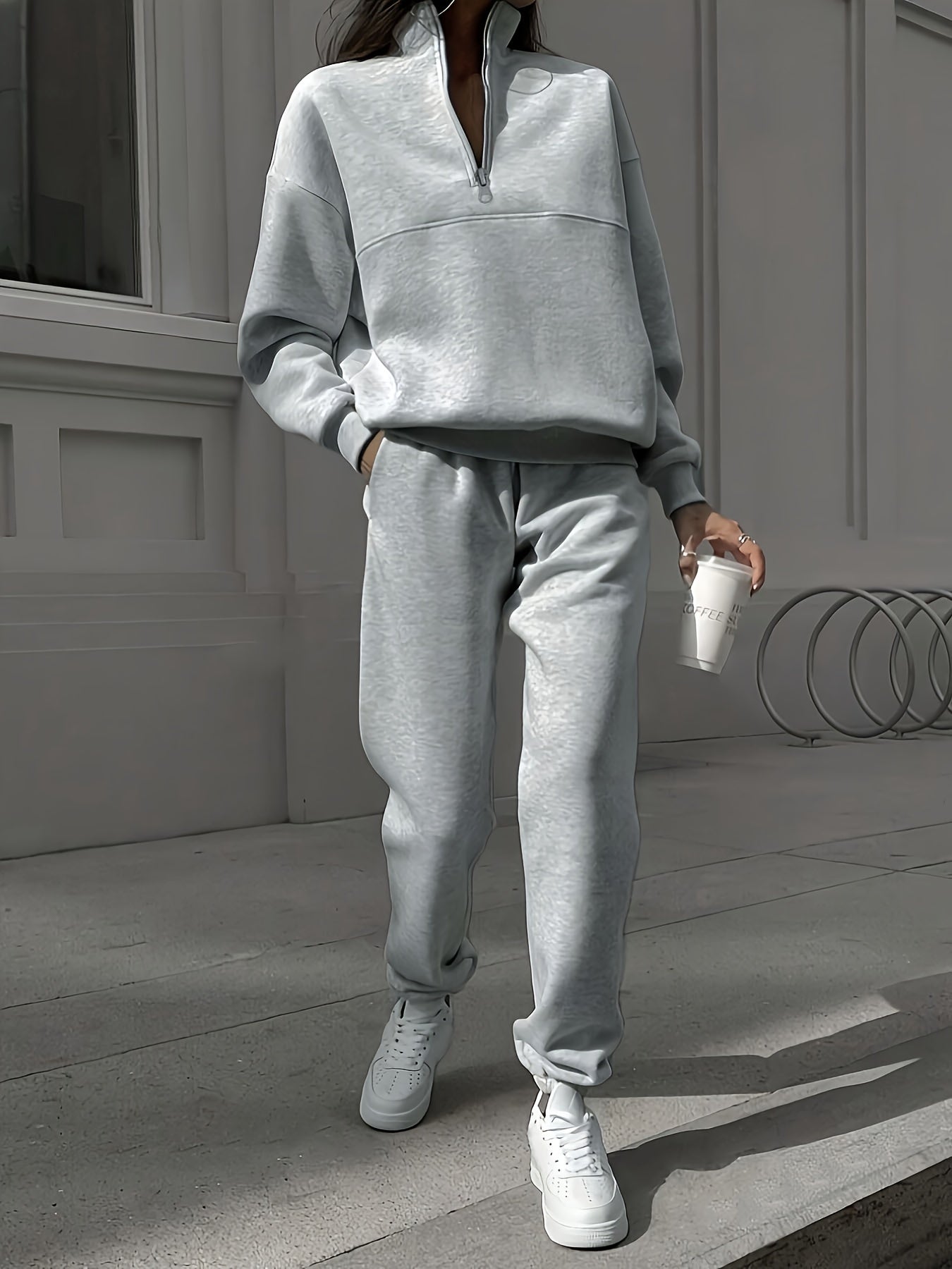 Women's Polyester Sweatshirt and Joggers Set Solid Color Fall Winter Machine Washable