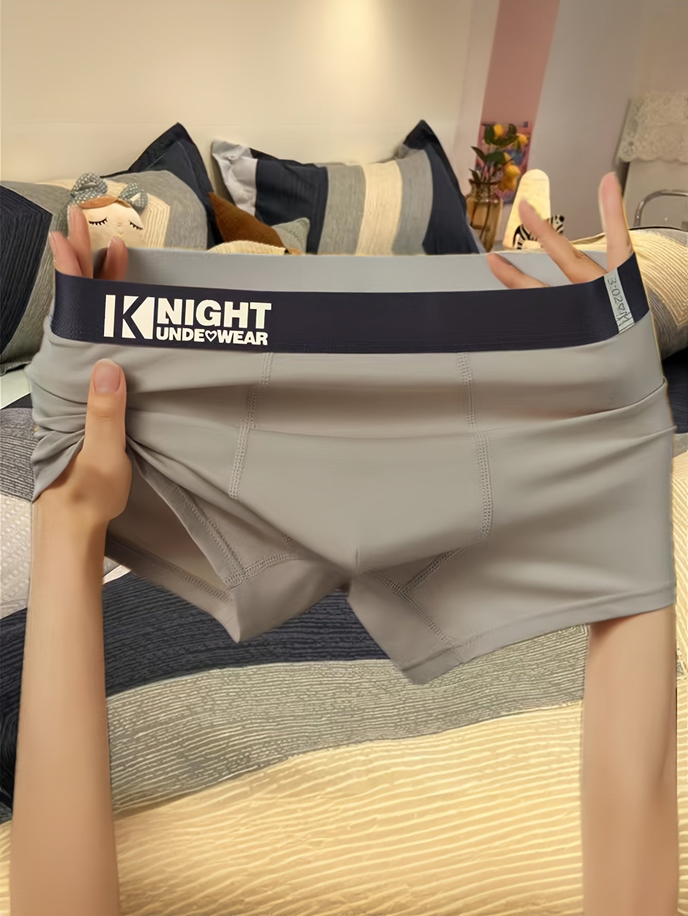 3 ta paxta qizil shortiklar erkaklar uchun - nafas oladigan, teri so'radigan, antiseptik, o'rtacha balandlikdagi ichki kiyim