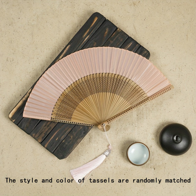Удобный складной вентилятор с кисточкой для активного отдыха, танцевальных выступлений, нарядов в стиле чонсам и фотопропсов