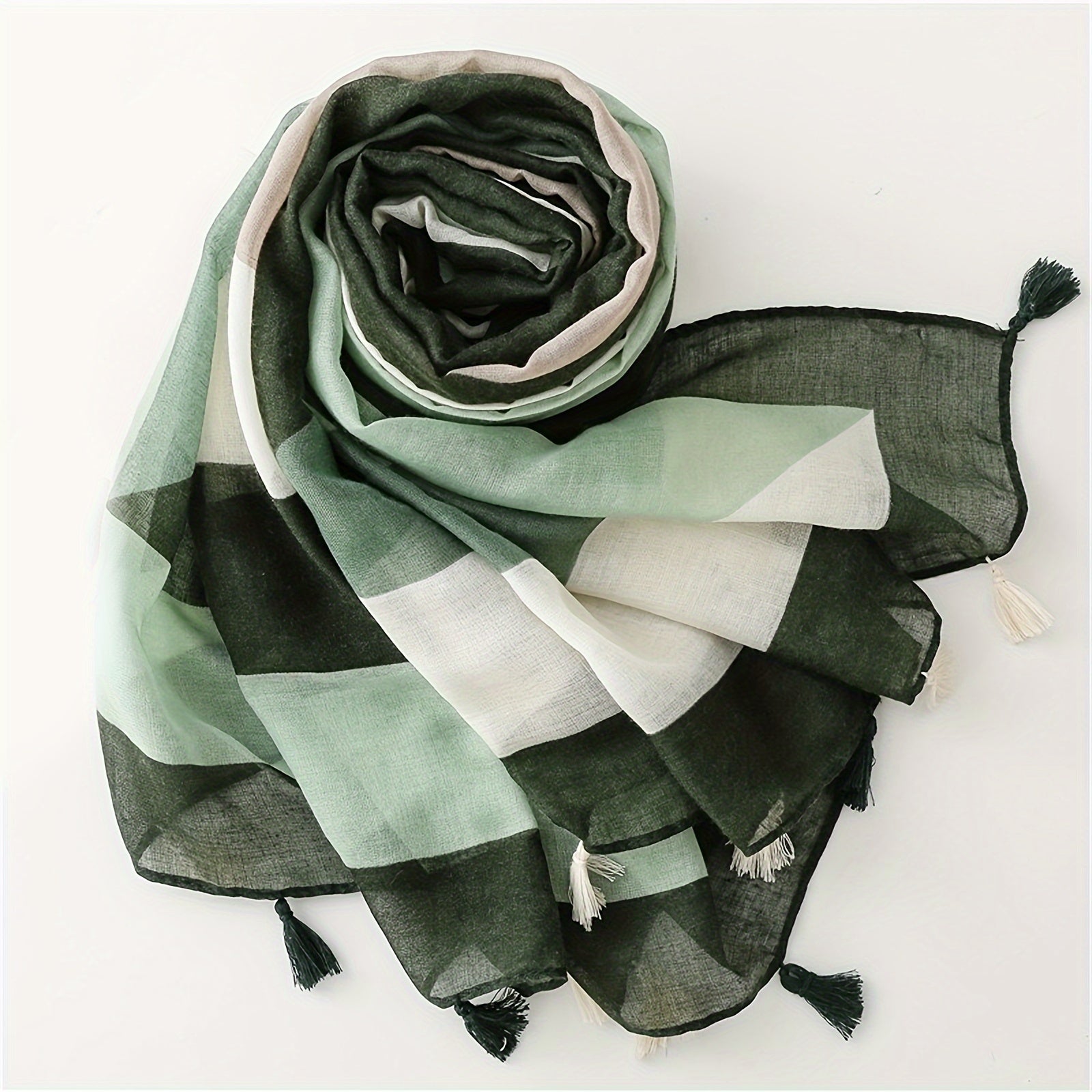 Women's Lightweight Printed Shawl with Tassels for Casual and Outdoor Wear