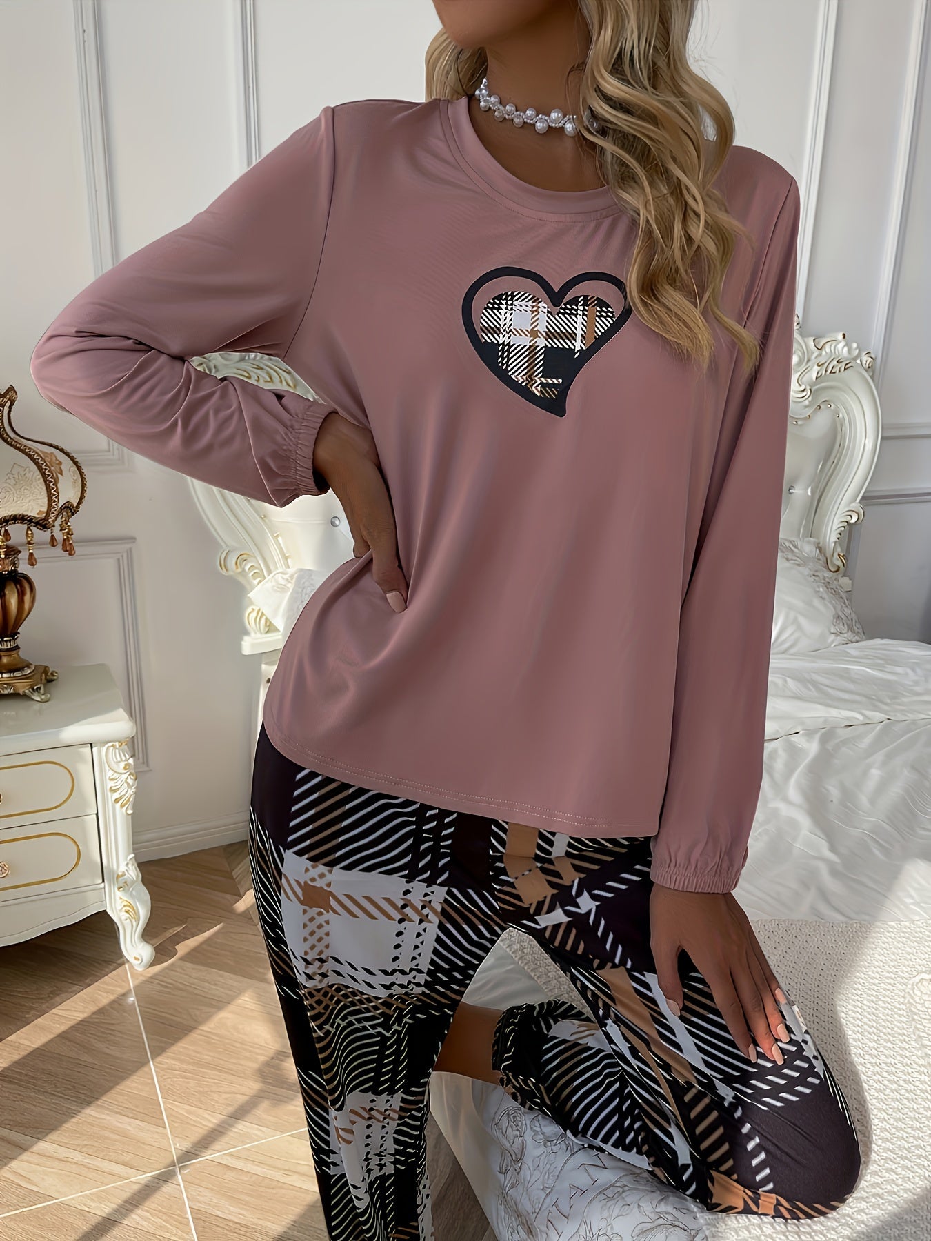 Women's Heart Print Pajama Set Long Sleeve Crew Neck Plaid Pants Sleepwear Loungewear