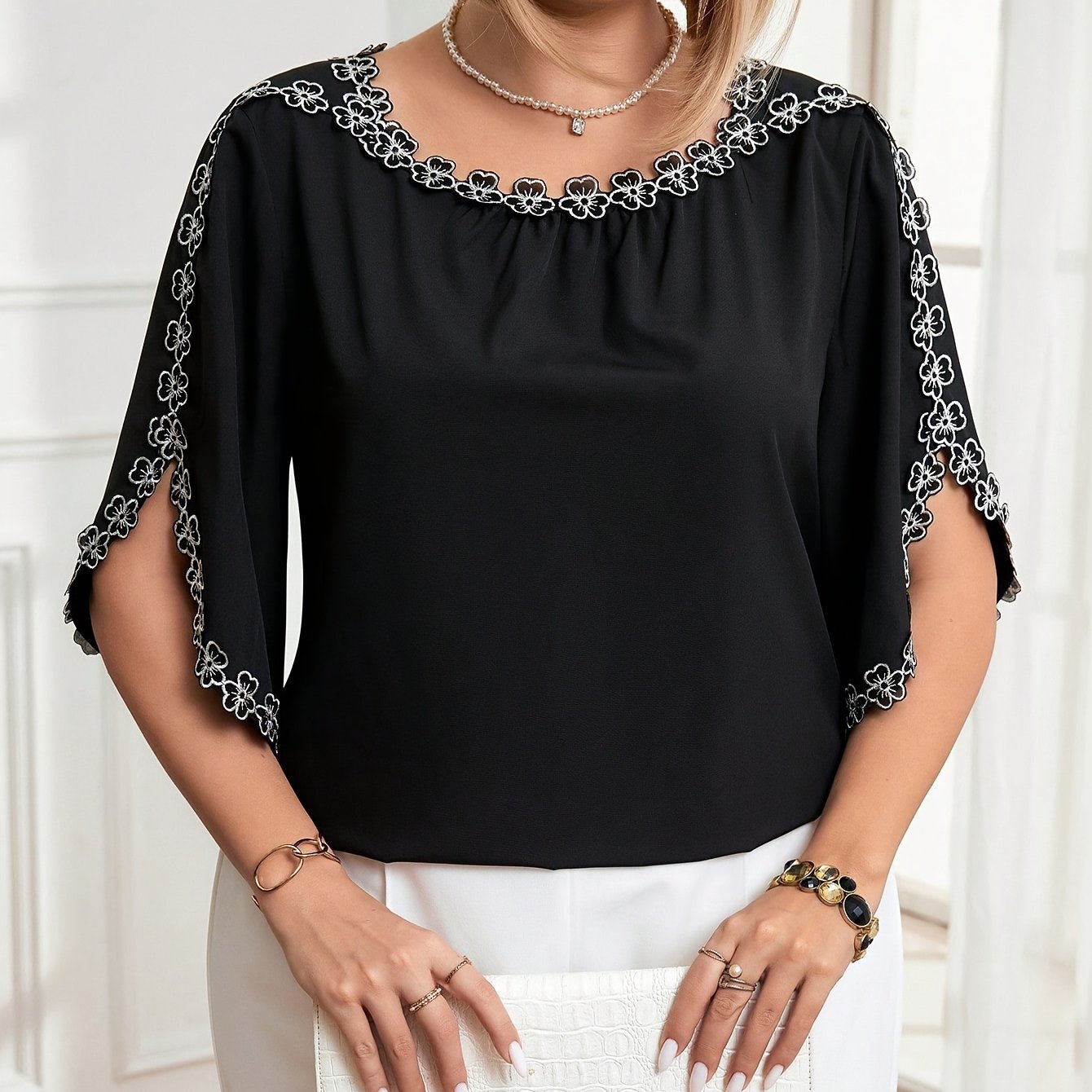 Plus Size Women's Floral Print Blouse with Side Slit Sleeves for Spring Summer Casual