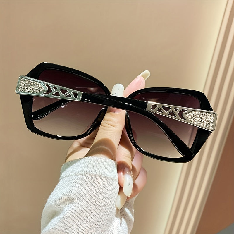 Women's Summer Sun Shades Large Oval Plastic Frame Glitter Jelly Fashion Glasses for Driving Beach