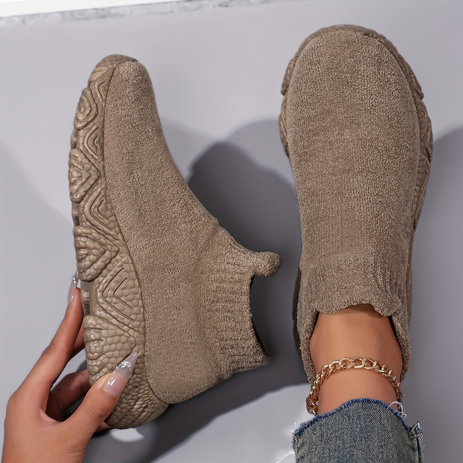 Winter Khaki Shoes for Men with Cloud-Inspired Soles