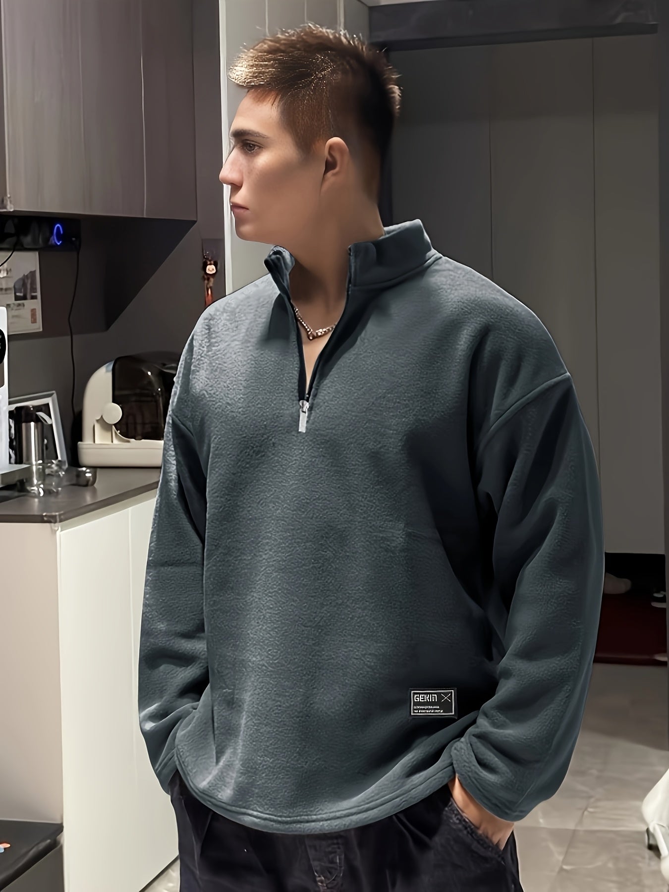 Men's Winter Windproof Fleece Pullover with Stand Collar Long Sleeves Zipper Pattern