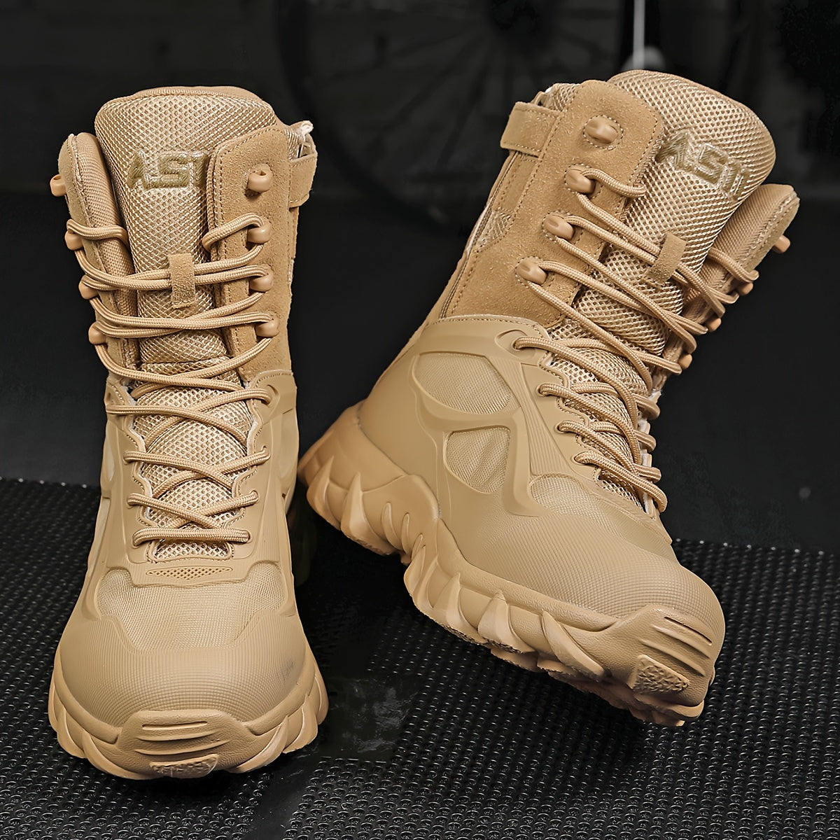 Men's High-Top Hiking Boots Breathable Fabric Non-Slip Soles All-Season