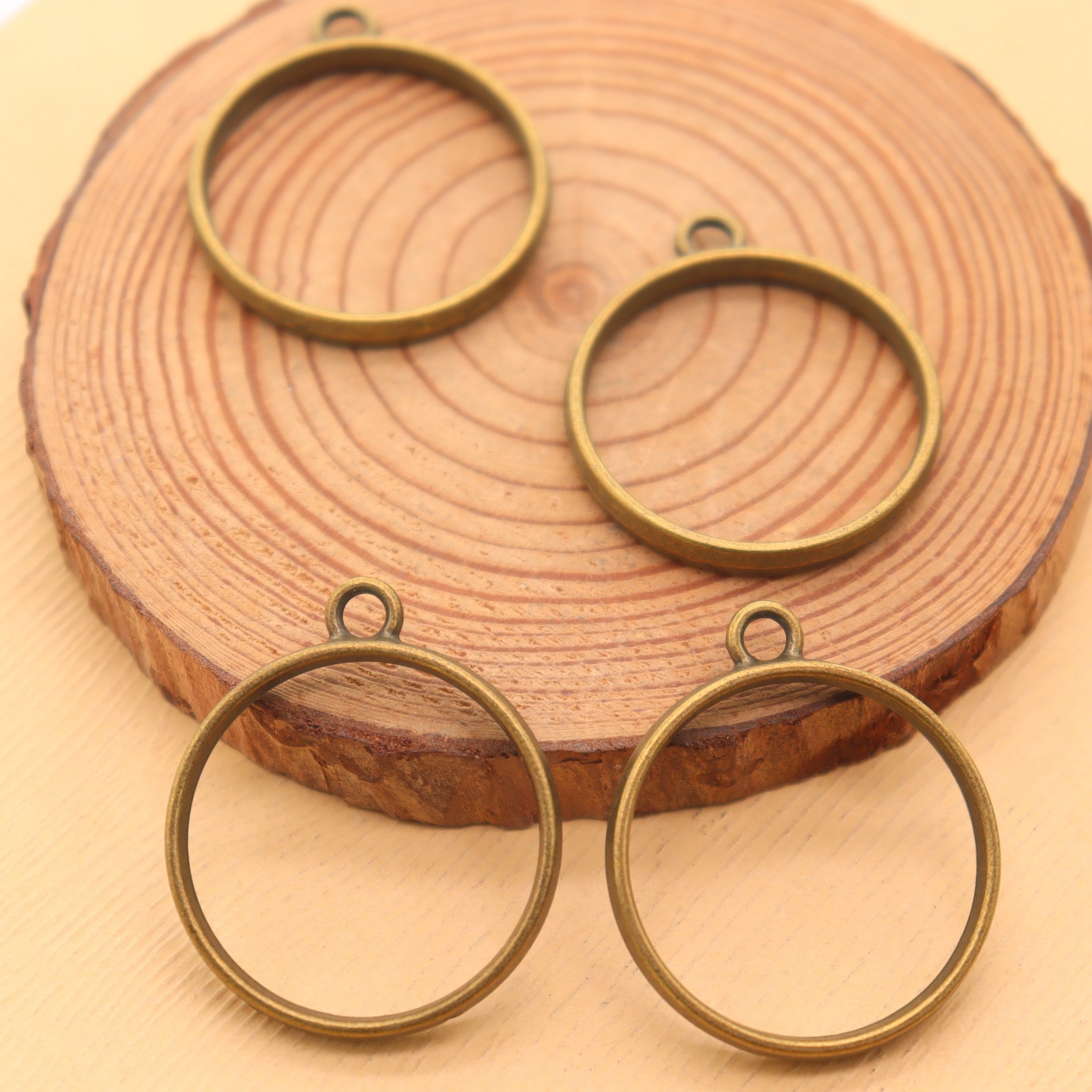 Jewelry Making Kit with 30 Alloy Drop Pendants for Necklaces Bracelets Earrings