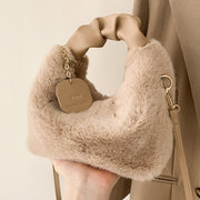 Zipperli, yuqori tutqichli zamonaviy sun'iy mo'yna pochtasi - barcha yoshlar va tadbirlar uchun mos - kuz va qish uchun engil clutch.