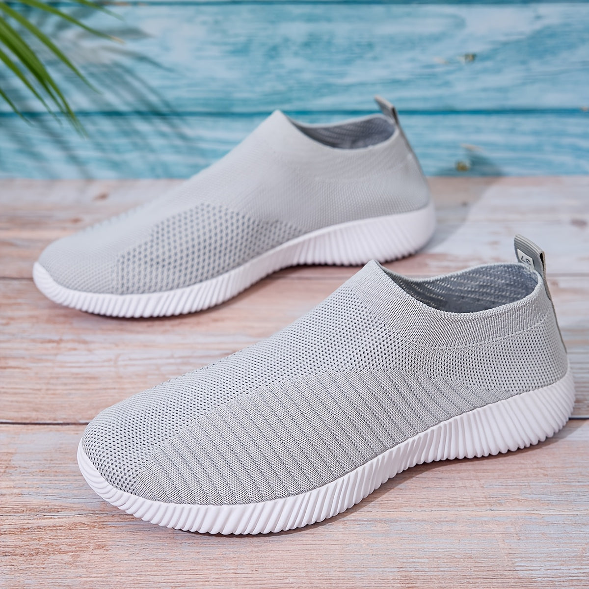Ayollar uchun tarmoqli slip-on sport poyabzali yengil kundalik poyabzal barcha mavsumlar