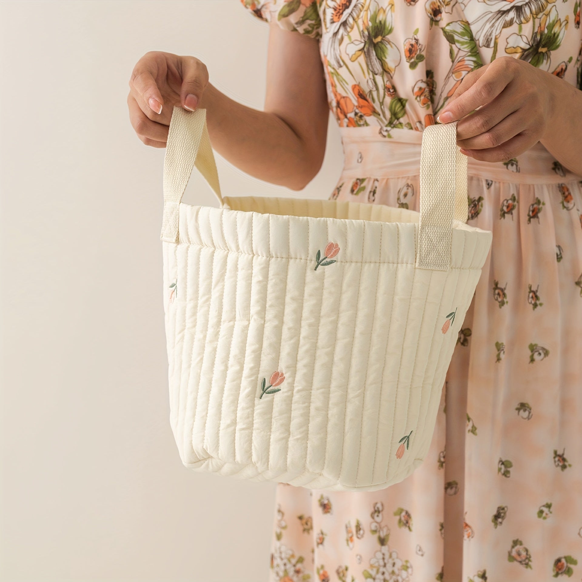 Cesta de almacenamiento bordada en algodón para la habitación del bebé