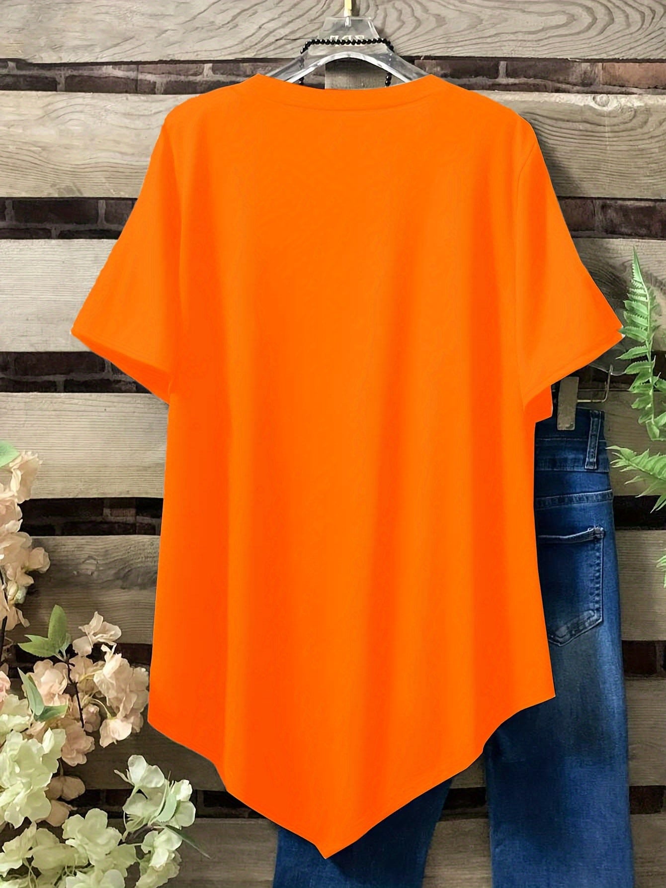 Plus Size Women's Casual Red Round Neck T-Shirt Short Sleeve Stylish Layering
