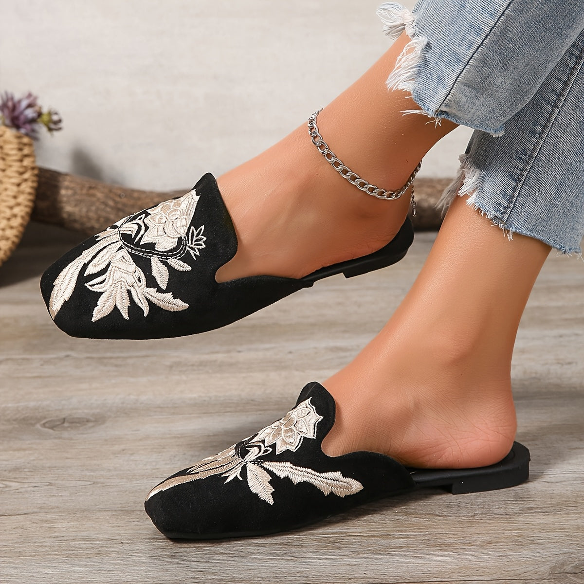 Women's Embroidered Headband Flat Shoes Casual Fashion Support