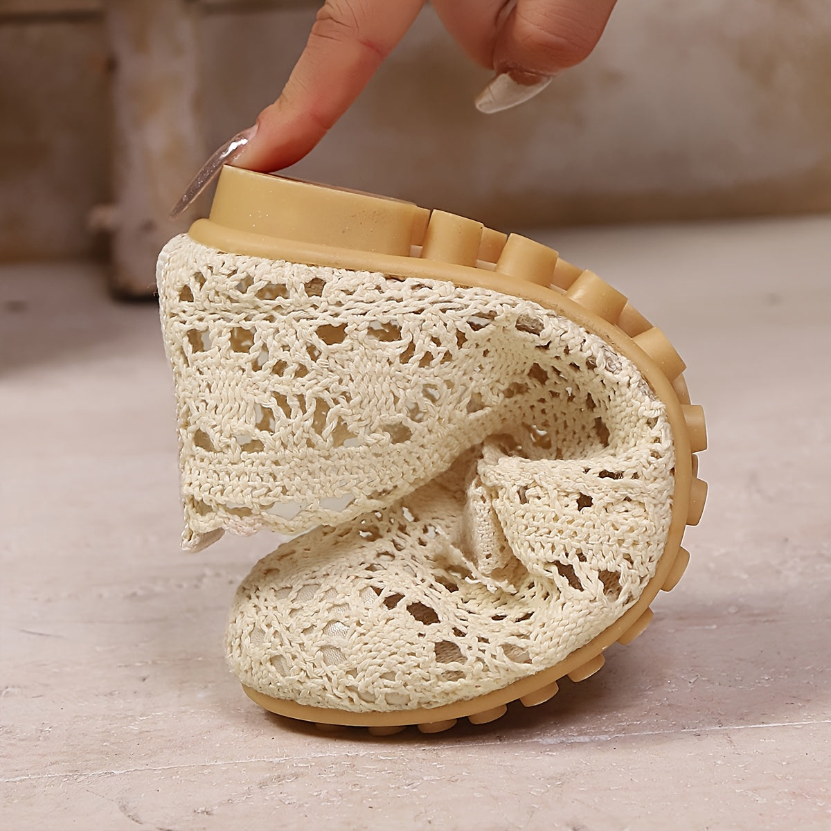 Zapatos de mujer beige sin cordones con encaje floral, planos, cómodos, para todas las estaciones