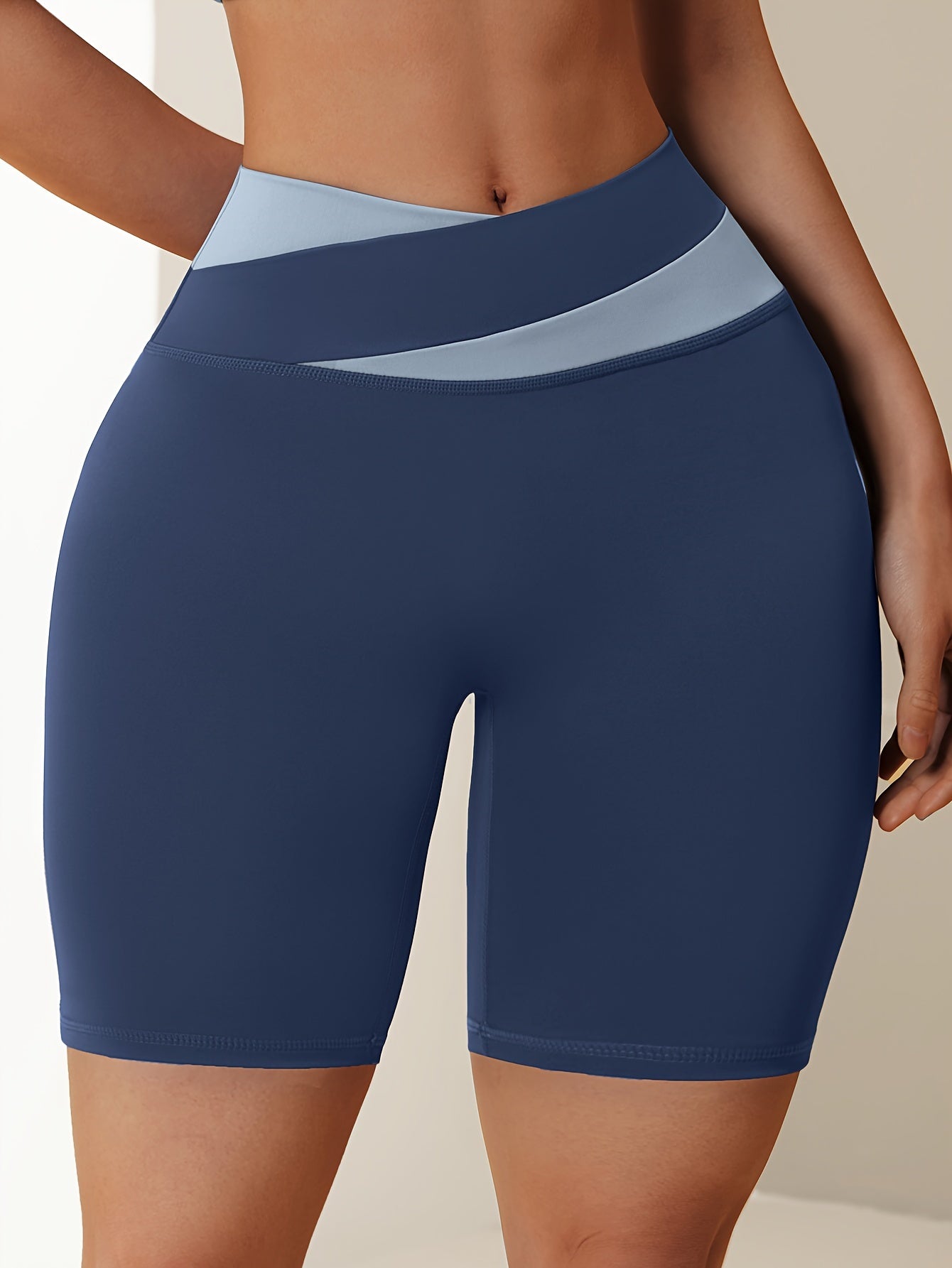 Ayollar uchun 4 qismli yoga mashg'ulotlari to'plami, zipli kurtka, leggings va sport brassisi, yugurish va fitnes uchun Yevropa o'lchovlarida.