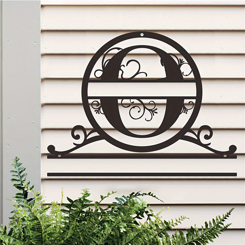 Maxsus metall oilaviy nom yozuvi bilan monogram va familiya, ob-havo sharoitiga chidamli, bardoshli va teksturali yakuniy uchun uy bezaklari